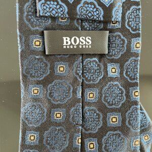 Hugo Boss tie